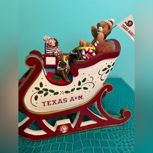 The Danbury Mint Texas A&M Sleigh Christmas Holiday Decor Figurine